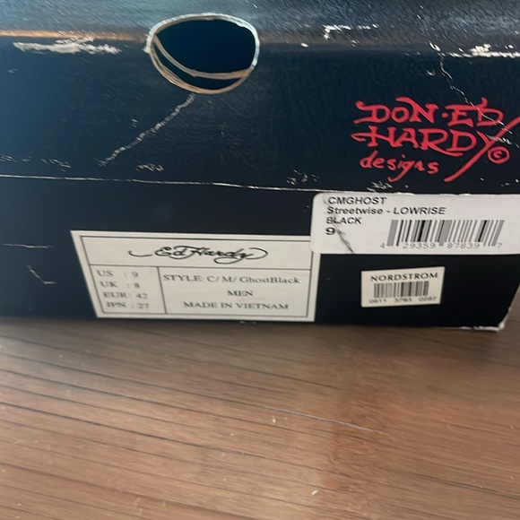 ED HARDY X CONVERSE. SIZE 9 Black. - Picture 4 of 5